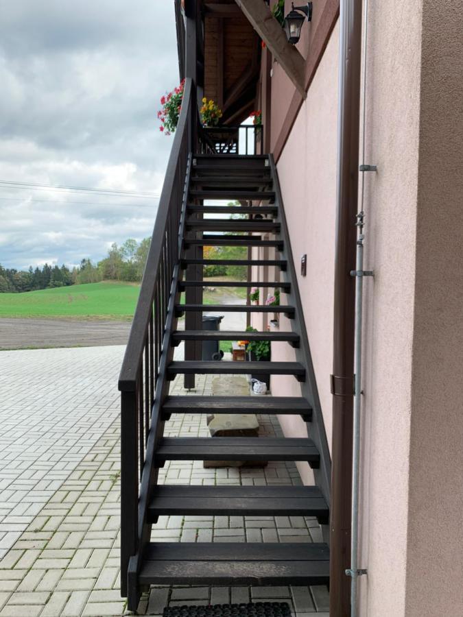 Apartmány Na Rozcestí Lomnice nad Popelkou Kültér fotó