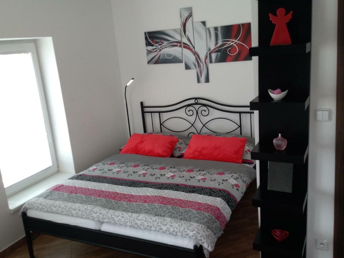 Apartmány Na Rozcestí Lomnice nad Popelkou Kültér fotó