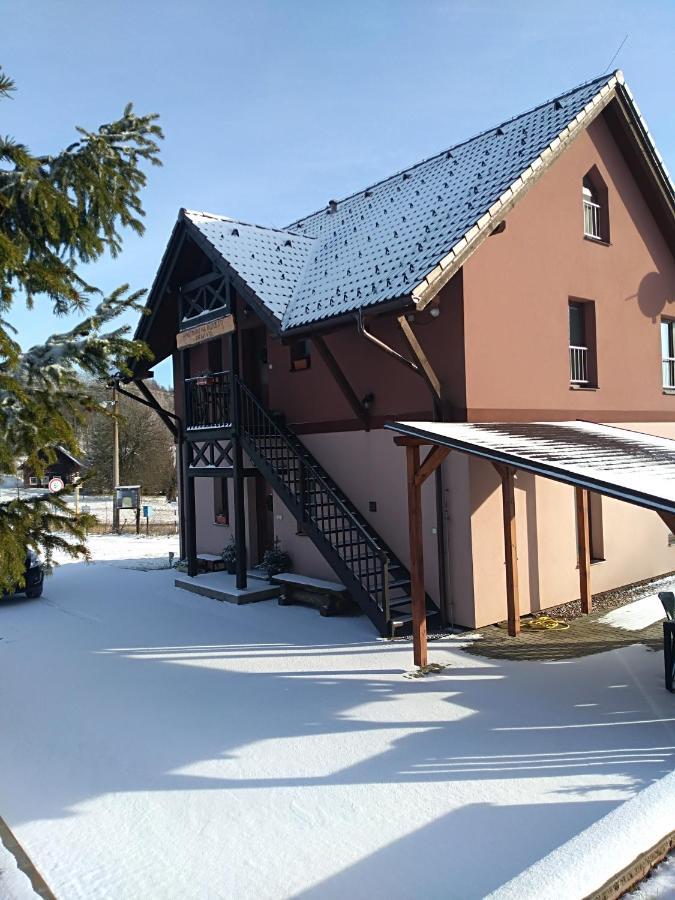 Apartmány Na Rozcestí Lomnice nad Popelkou Kültér fotó