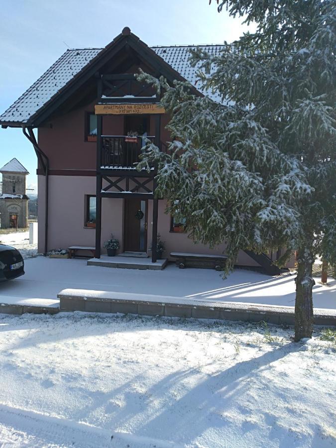 Apartmány Na Rozcestí Lomnice nad Popelkou Kültér fotó