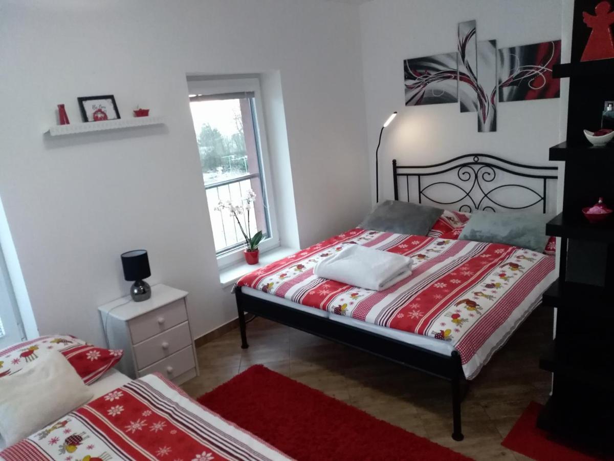 Apartmány Na Rozcestí Lomnice nad Popelkou Kültér fotó